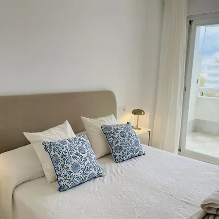 Апартаменты Sol De Con Vistas Al Mar, Piscina Y Cerca De La Playa Марбелья