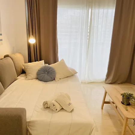 Sol De Con Vistas Al Mar, Piscina Y Cerca De La Playa Apartment