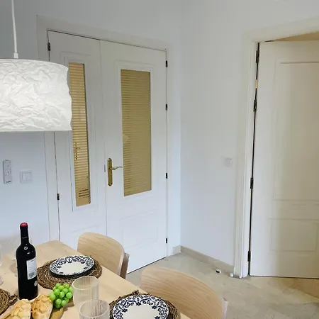 Sol De Con Vistas Al Mar, Piscina Y Cerca De La Playa