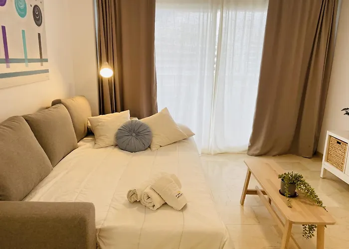 Sol De Con Vistas Al Mar, Piscina Y Cerca De La Playa Appartamento