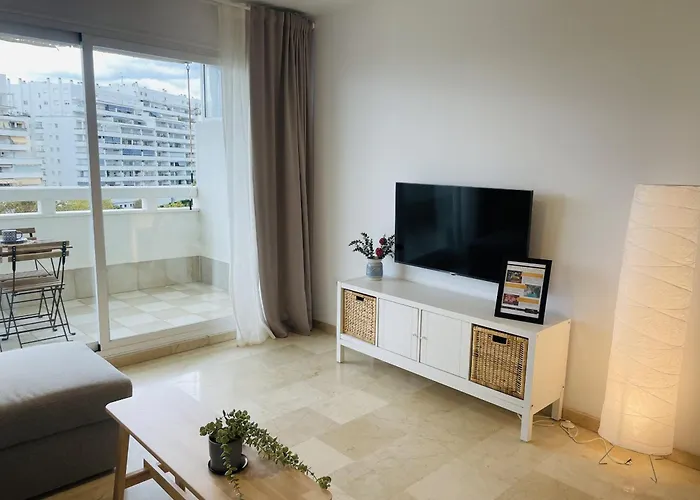 Sol De Con Vistas Al Mar, Piscina Y Cerca De La Playa