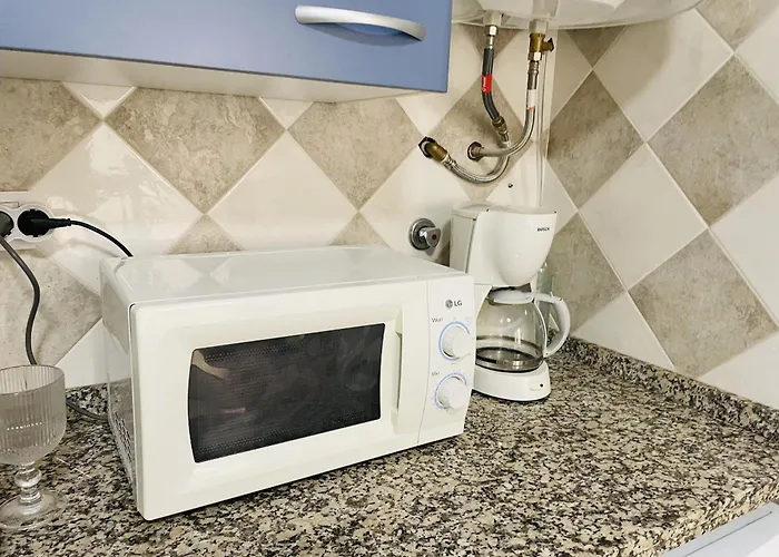 Sol De Con Vistas Al Mar, Piscina Y Cerca De La Playa Daire Marbella