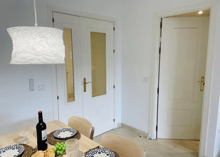 Sol De Con Vistas Al Mar, Piscina Y Cerca De La Playa