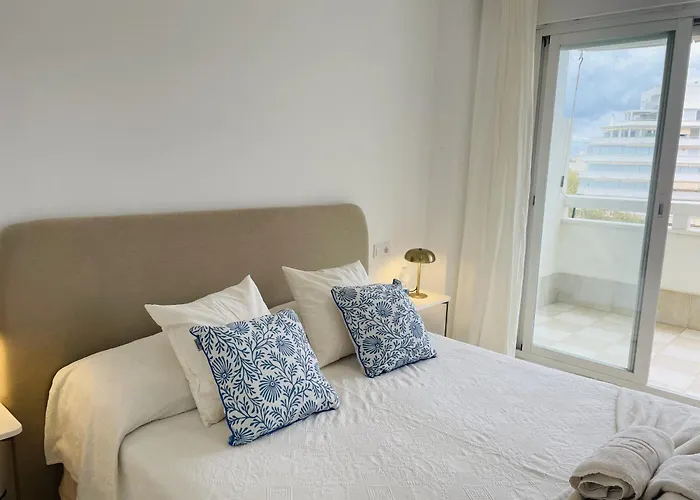 Daire Sol De Con Vistas Al Mar, Piscina Y Cerca De La Playa Marbella