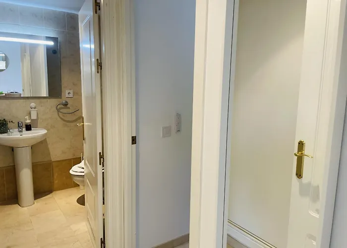 Sol De Con Vistas Al Mar, Piscina Y Cerca De La Playa Marbella