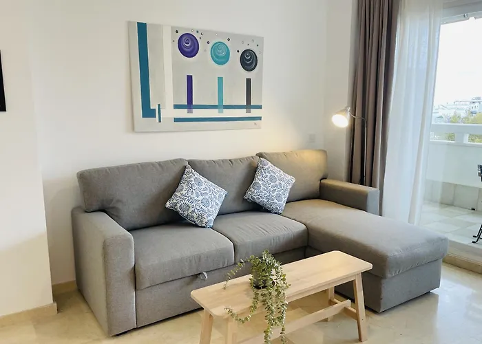 Sol De Con Vistas Al Mar, Piscina Y Cerca De La Playa Daire Marbella