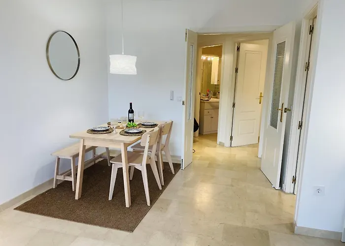 Sol De Con Vistas Al Mar, Piscina Y Cerca De La Playa Daire Marbella